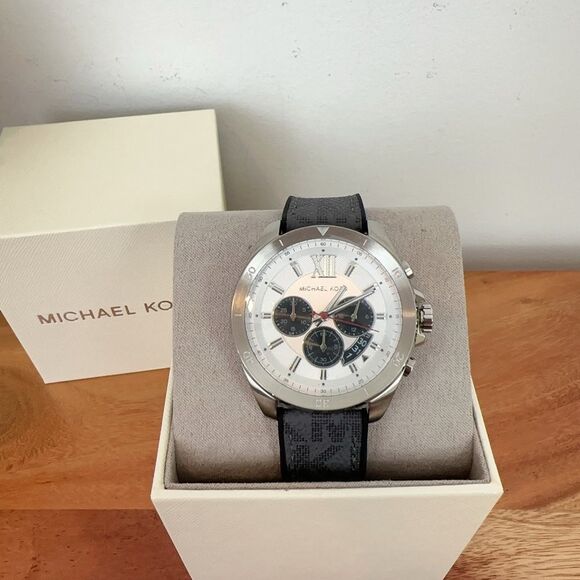 NWT Michael Kors Brecken Chronograph Black Silicone with Grey‎ PVC Inlay Watch - Picture 1 of 7